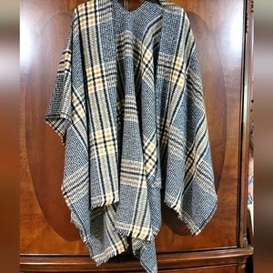 Womens Open Shawl/Cape